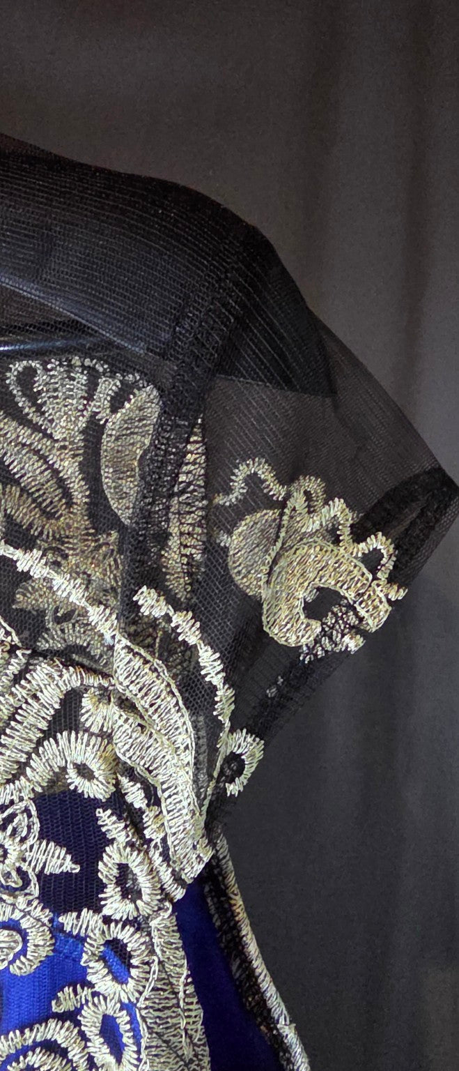 Embroidered sheer sleeve detail